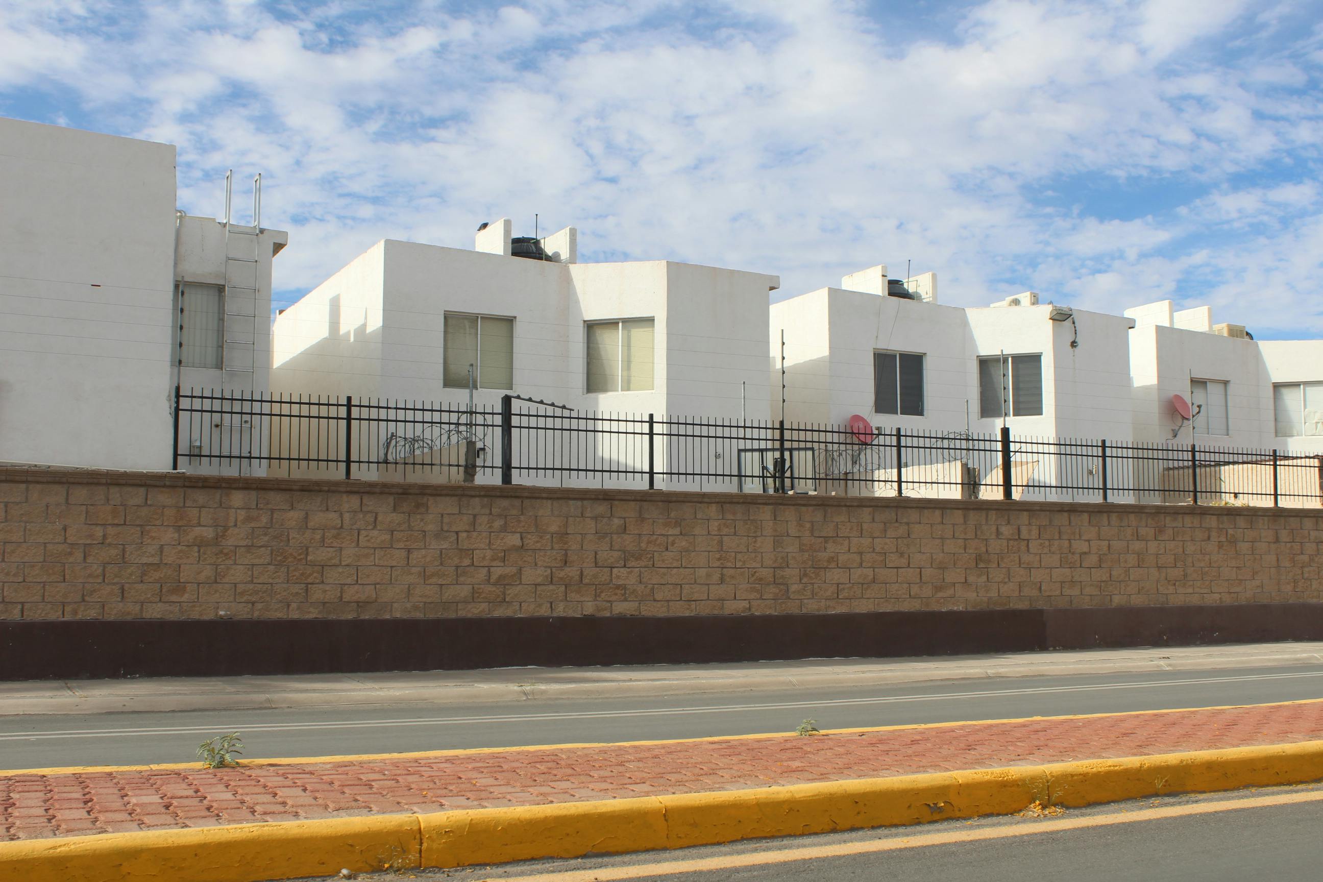 Vecinos se están amurallando en la zoan de Torreón. 